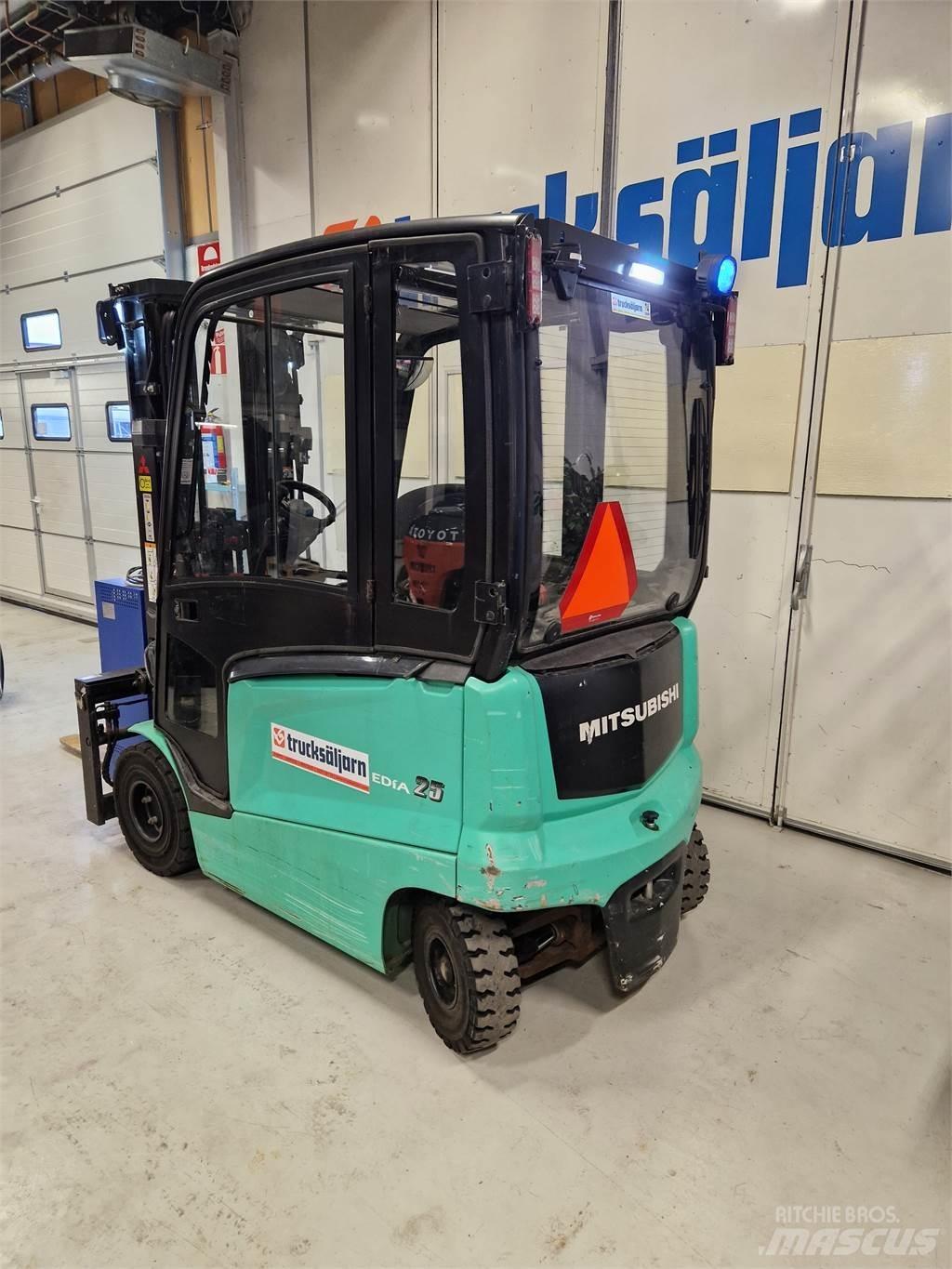 Mitsubishi FB25CN 電動堆高機