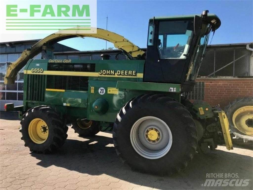 John Deere 6650 自走式飼料採集機