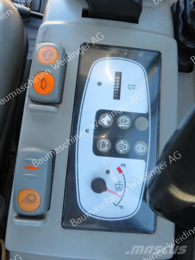 Komatsu PC 16 R-3HS 小型挖土機/掘鑿機<7t(小型挖掘機)