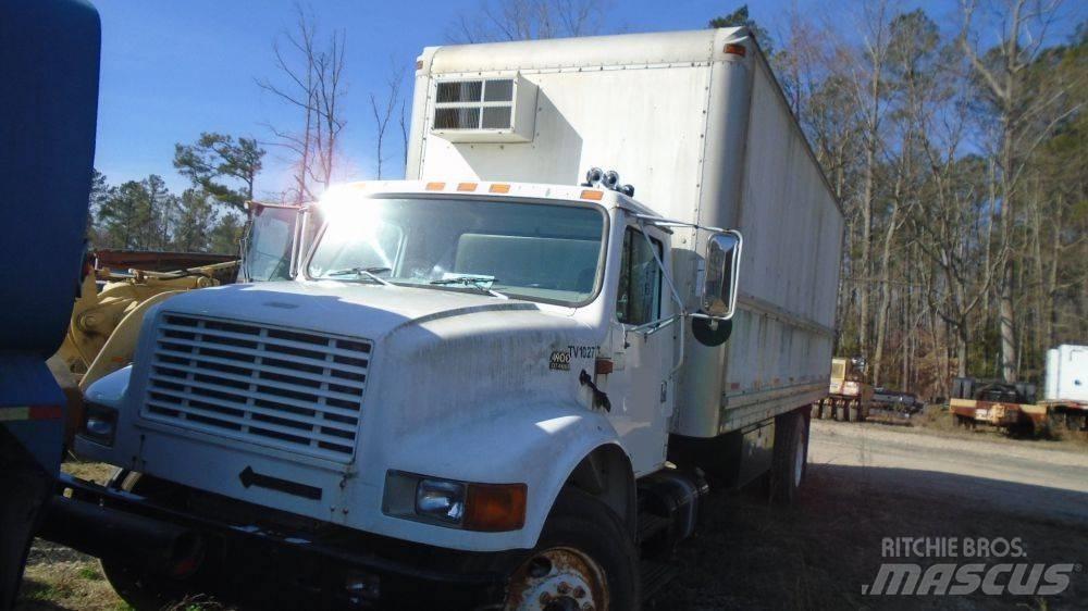 International 4900 貨櫃框架卡車