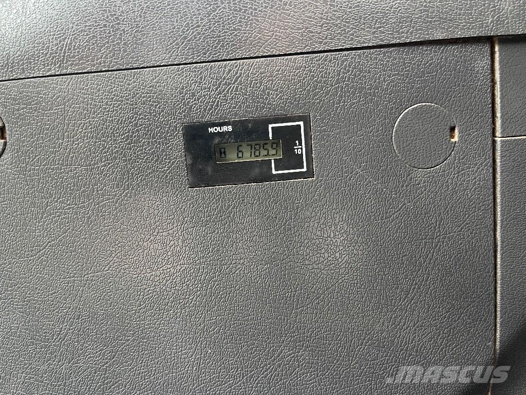 Hyundai HX220L 履帶式 挖土機/掘鑿機/挖掘機