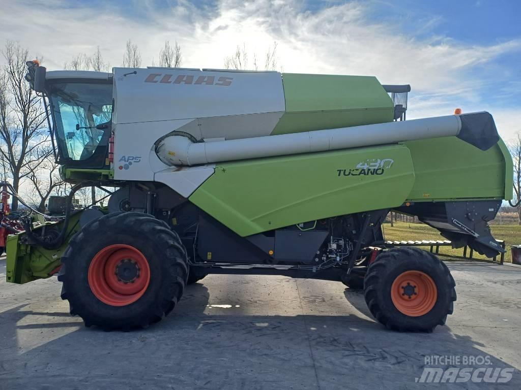 CLAAS Tucano 430 聯合收穫機