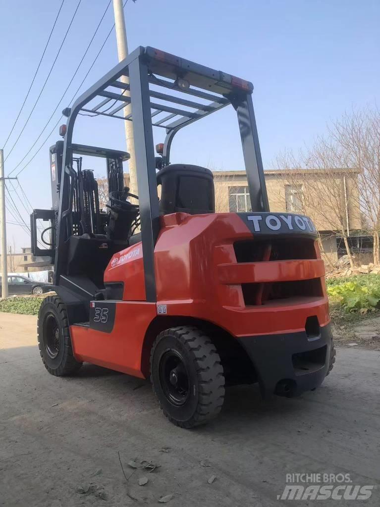 Toyota FD 35 柴油卡車