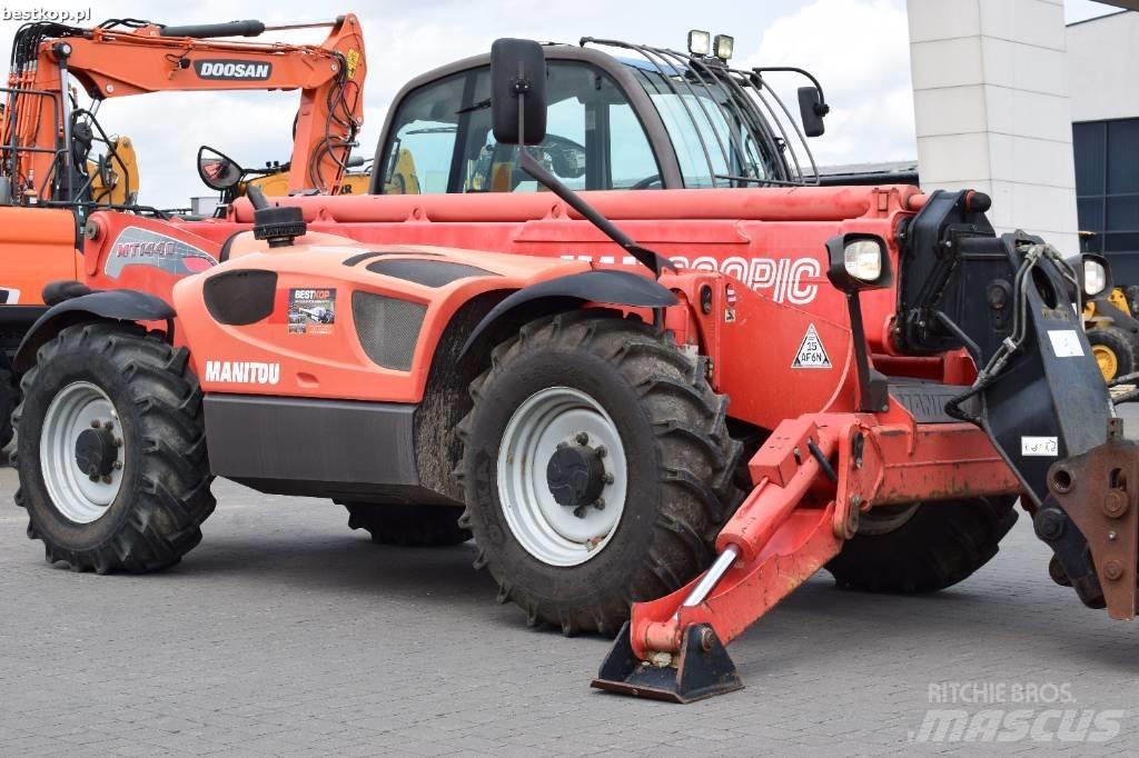 Manitou MT 1440 伸縮臂操作車