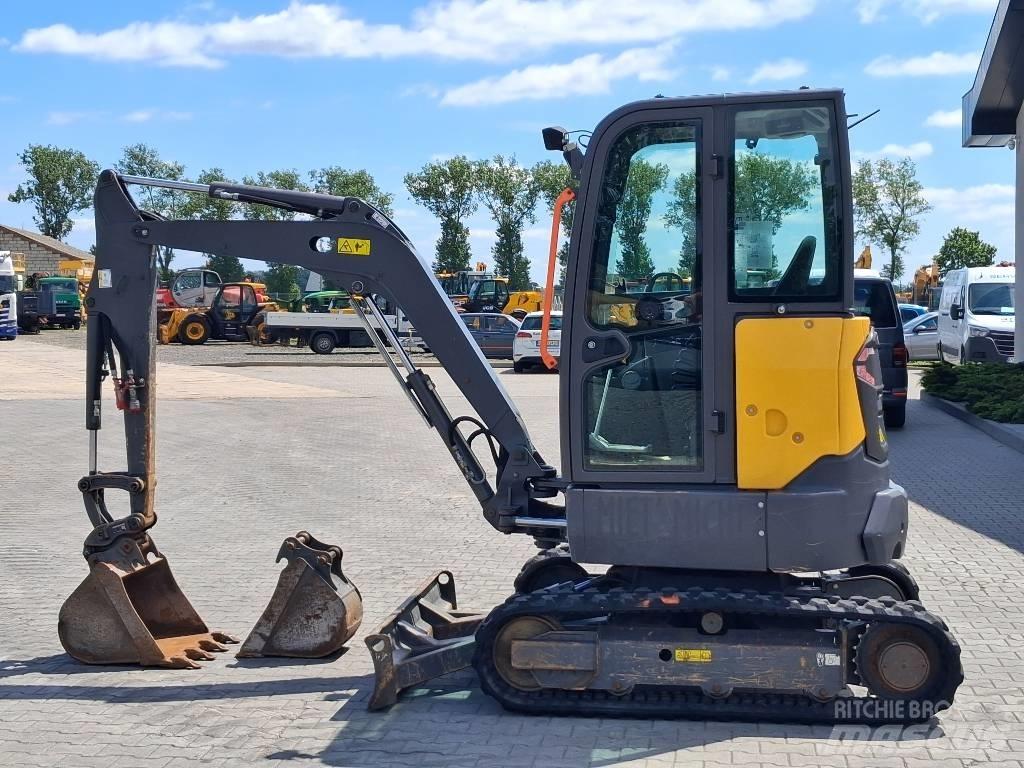Volvo EC 35 小型挖土機/掘鑿機<7t(小型挖掘機)