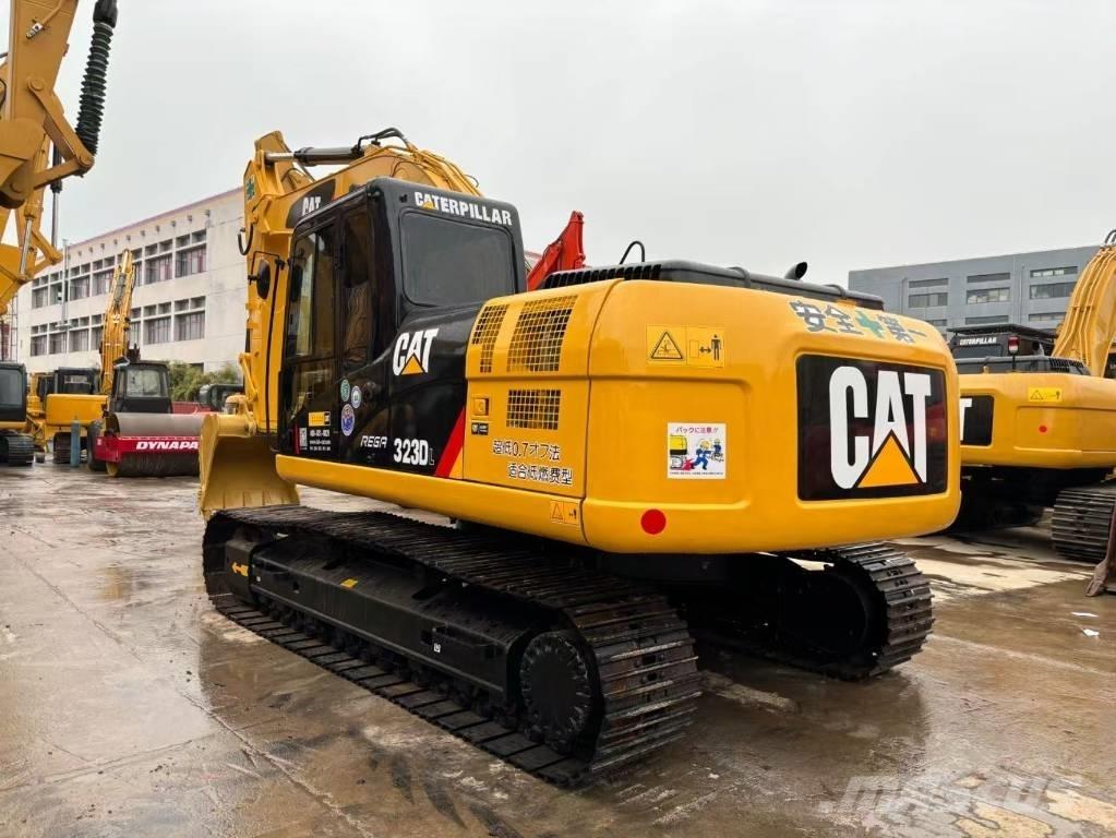 CAT 323 D 履帶式 挖土機/掘鑿機/挖掘機