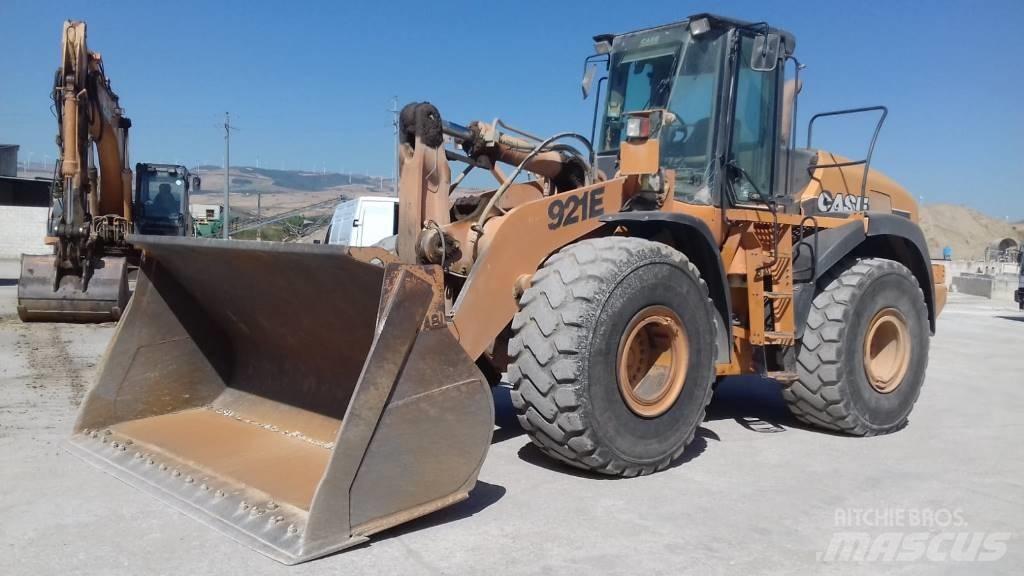 CASE 921 E 輪胎式裝載機