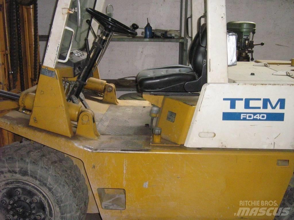 TCM FD40 柴油卡車