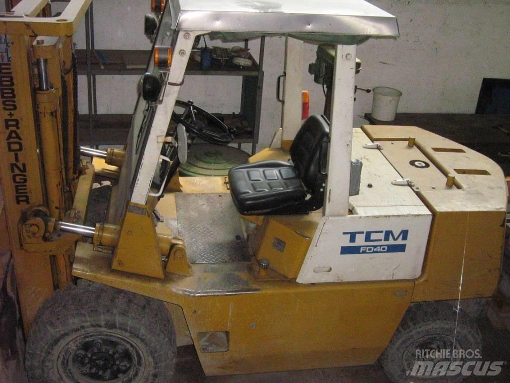 TCM FD40 柴油卡車