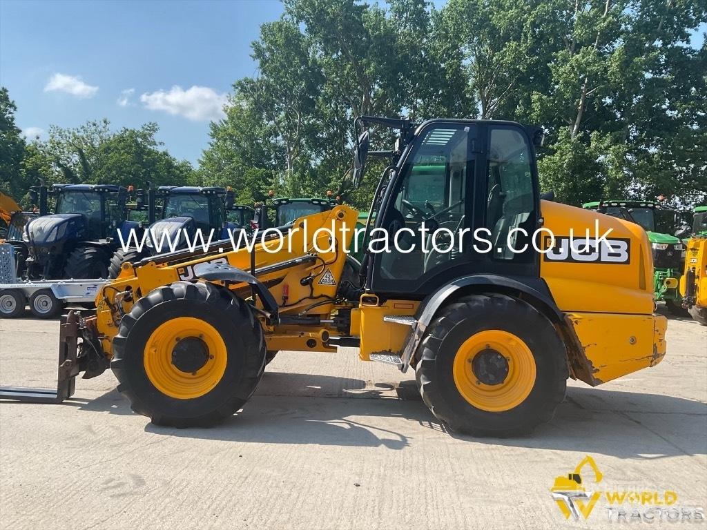 JCB TM 320 S 農業用伸縮臂裝載機