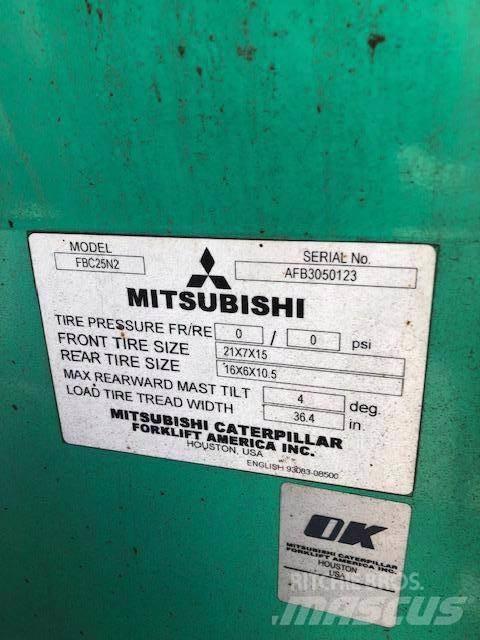 Mitsubishi FBC25N 電動堆高機