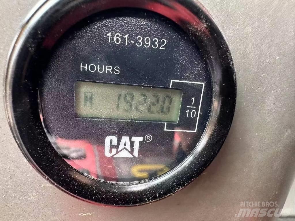 CAT 320 D 履帶式 挖土機/掘鑿機/挖掘機