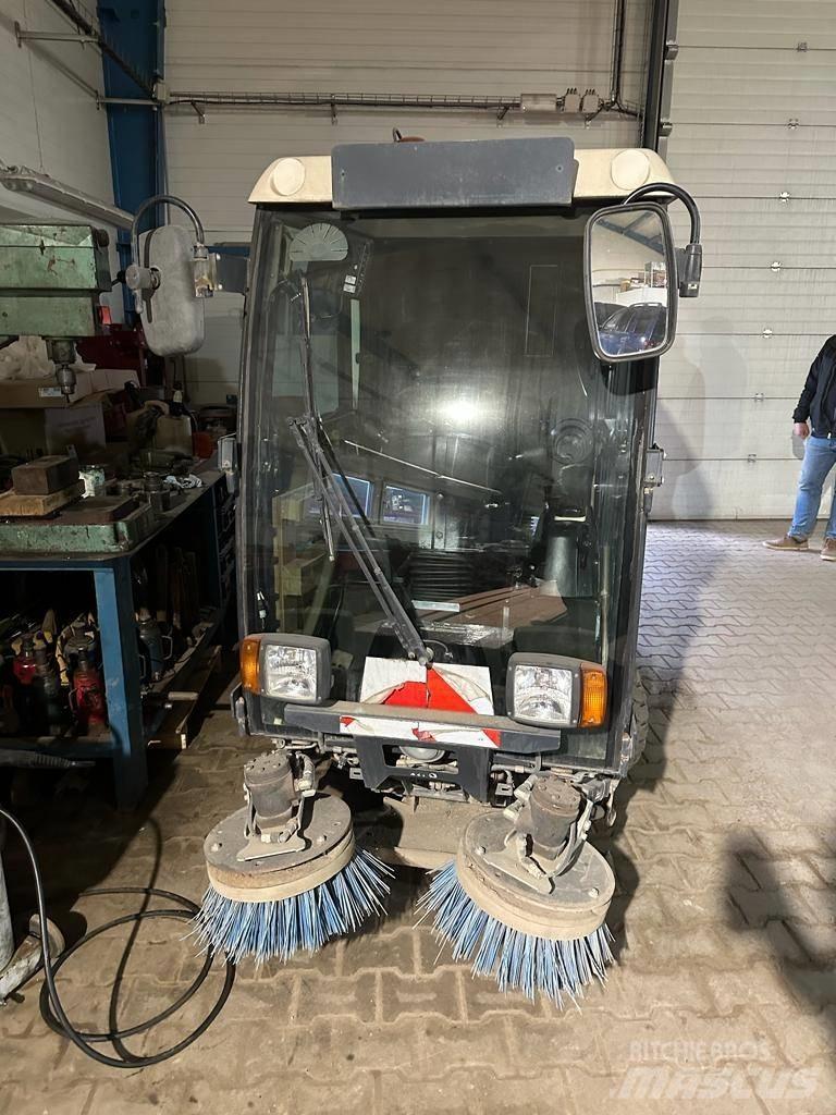  SWINGO 100 掃倉機