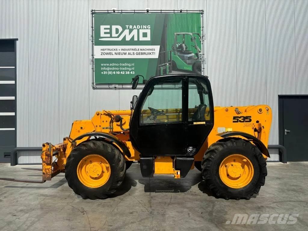 JCB Verreiker 伸縮臂操作車