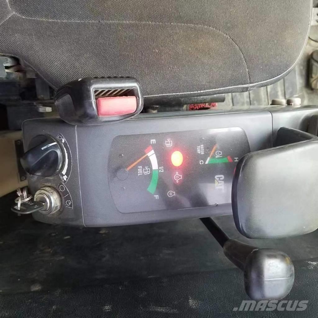 CAT 306 E2 小型挖土機/掘鑿機<7t(小型挖掘機)