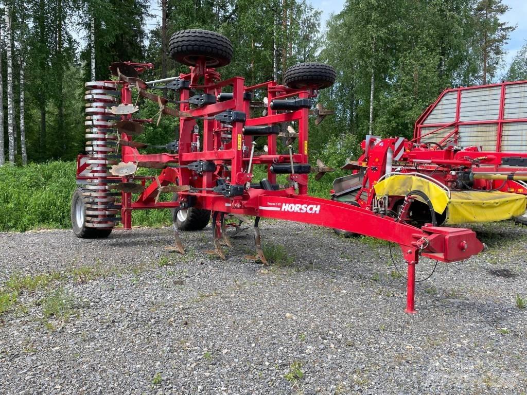 Horsch Terrano 5 FX 中耕管理機