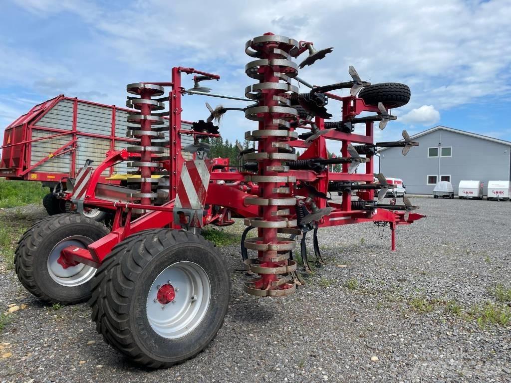Horsch Terrano 5 FX 中耕管理機