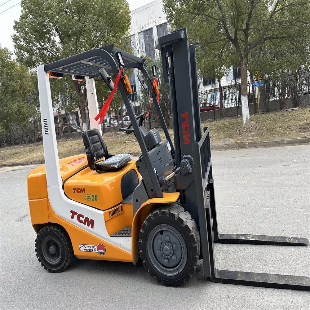 TCM FD30ZT 柴油卡車