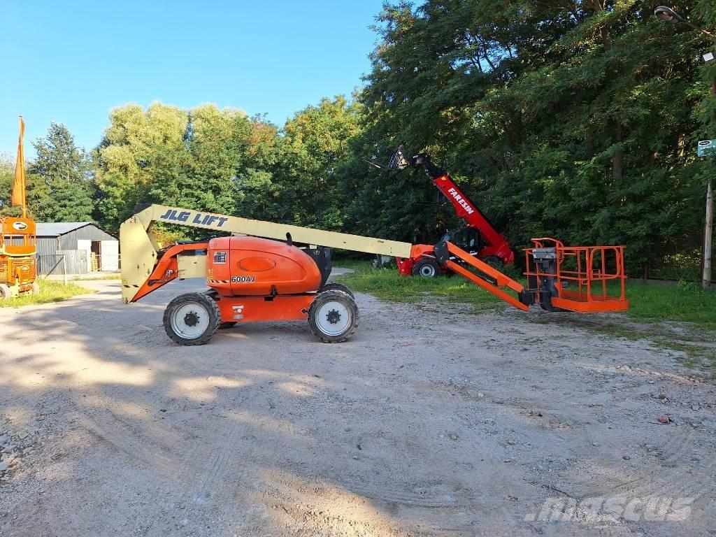 JLG 600AJ 曲臂高空作業車