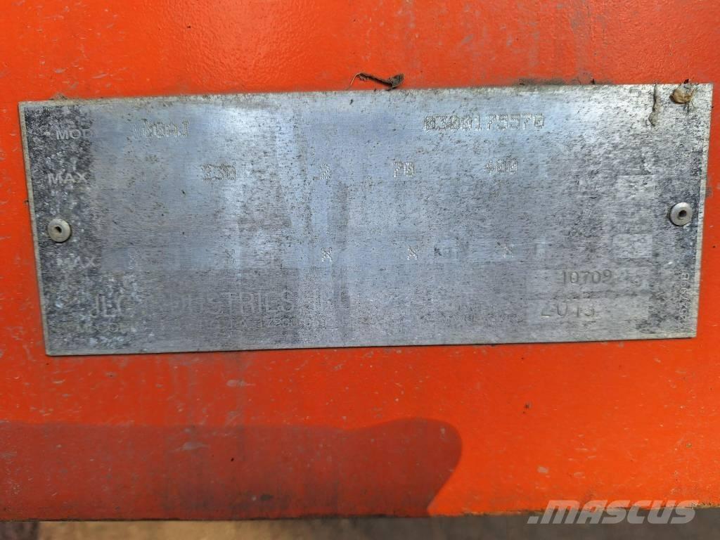 JLG 600AJ 曲臂高空作業車