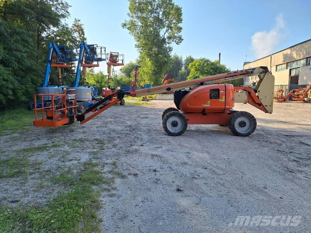JLG 600AJ 曲臂高空作業車