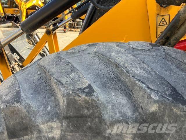 JCB 4CX AEC 反鏟裝載機