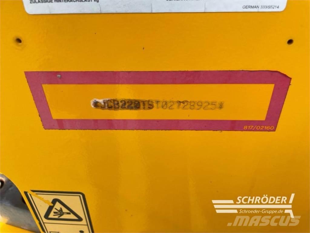 JCB TM 220 輪胎式裝載機