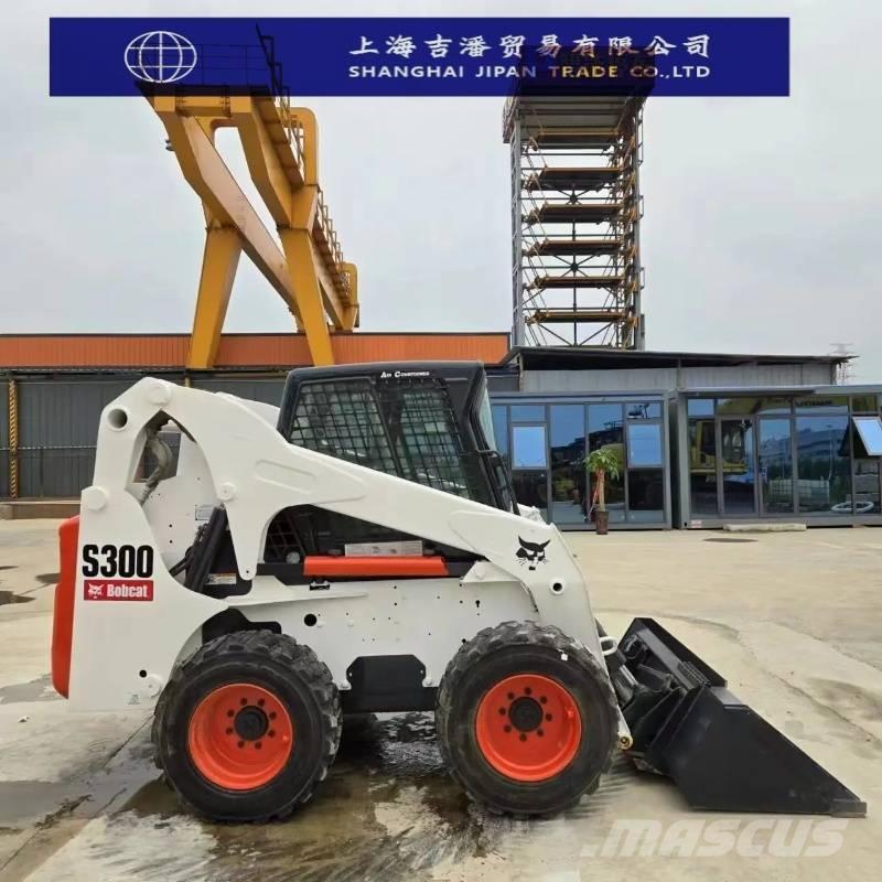 Bobcat S 330 滑移轉向裝載機