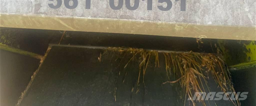 CLAAS Avero 240 聯合收穫機