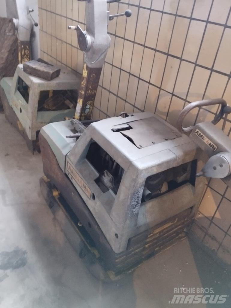 Ammann AVH 8020 夯實機(夯土機)