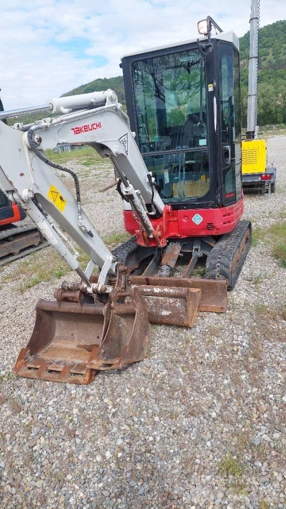 Takeuchi TB 23 R 小型挖土機/掘鑿機<7t(小型挖掘機)