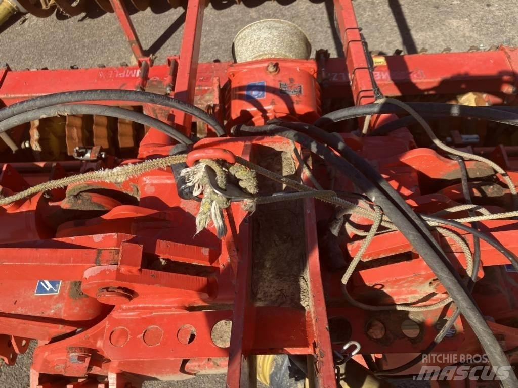 Kuhn HR 4003 DR 動力耙和旋轉式耕耘機
