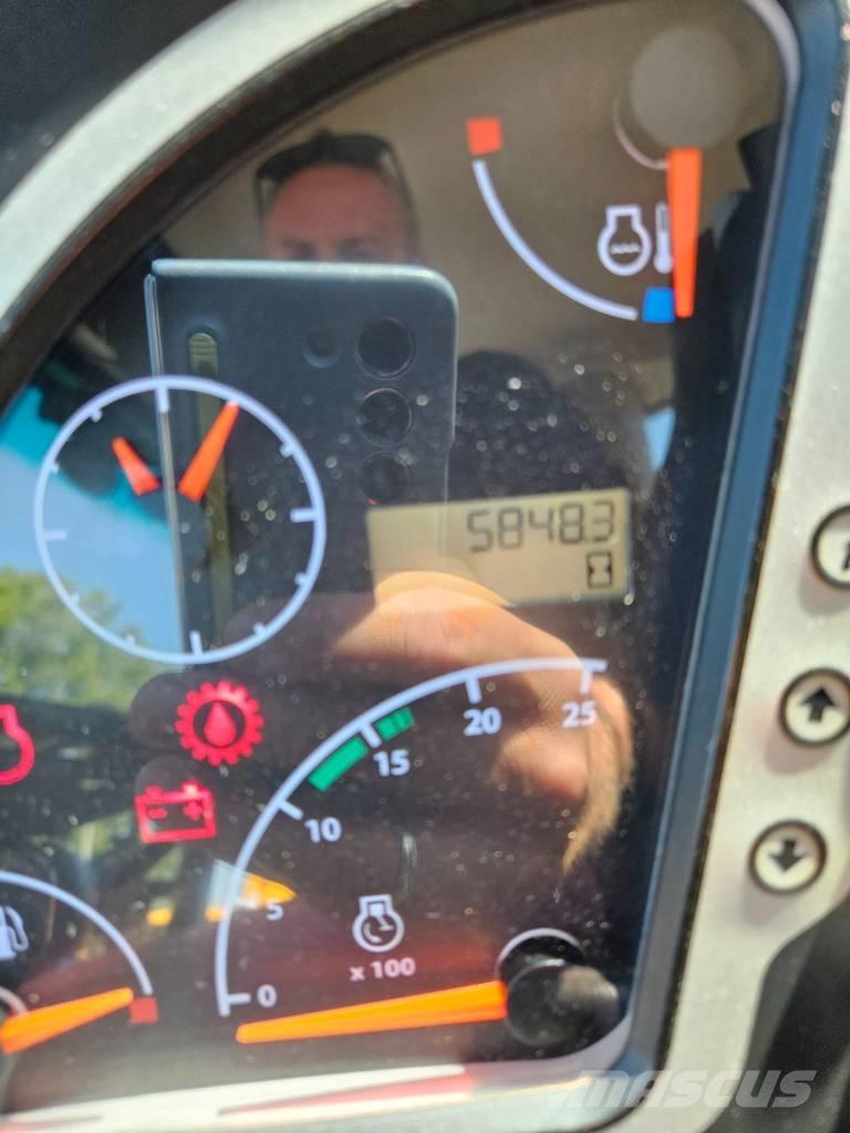 JCB 3 CX 反鏟裝載機