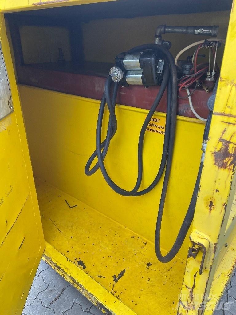  Roug 1500 L Tank 其他
