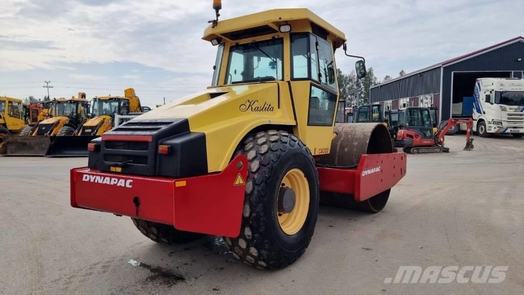 Dynapac CA 302 D 單輪滾壓機