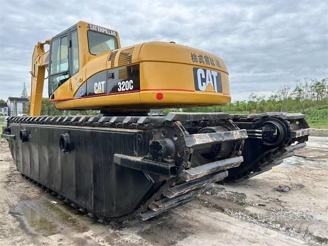 CAT 320 C 水陸兩用挖掘機