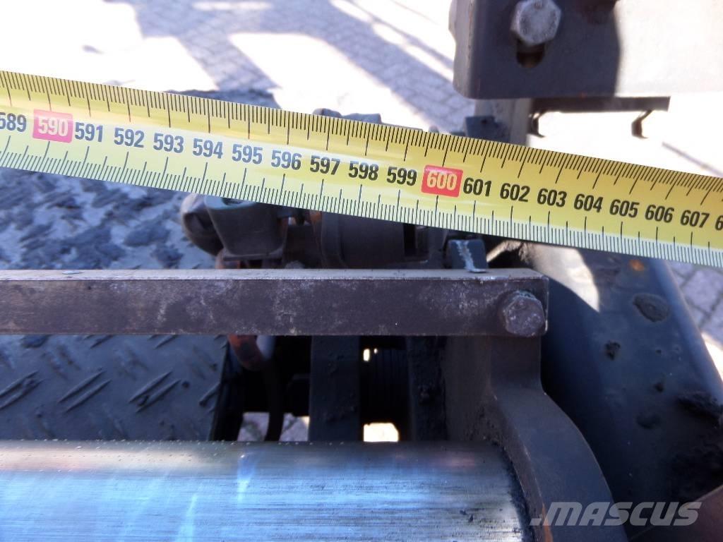 Dynapac F 30 CR 瀝青攤舖機/鋪路機