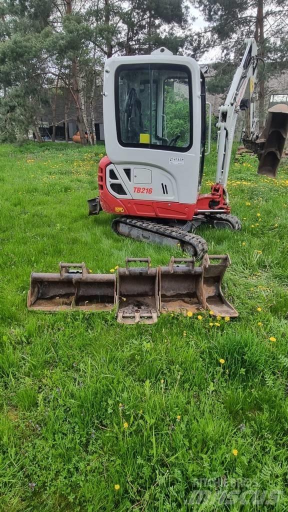Takeuchi TB216 V4 小型挖土機/掘鑿機<7t(小型挖掘機)