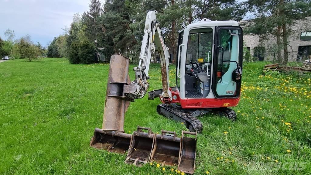 Takeuchi TB216 V4 小型挖土機/掘鑿機<7t(小型挖掘機)