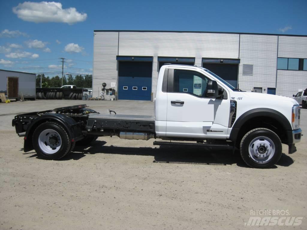 Ford F 550 曳引機組件