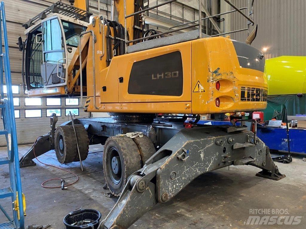 Liebherr LH 30 M 廢棄物/工業用操作車
