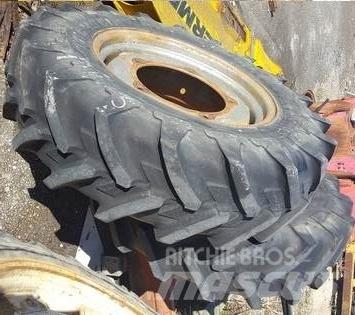  Pneus 12.4R24 輪胎、車輪和輪圈