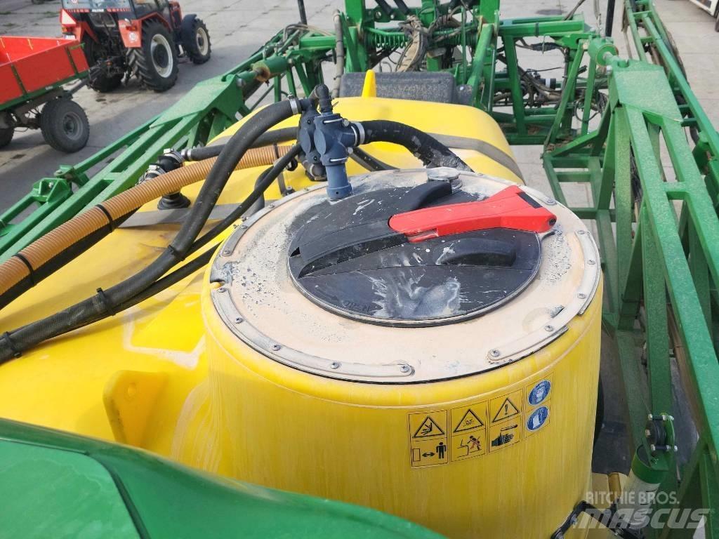 John Deere R 4040 自走式噴霧機