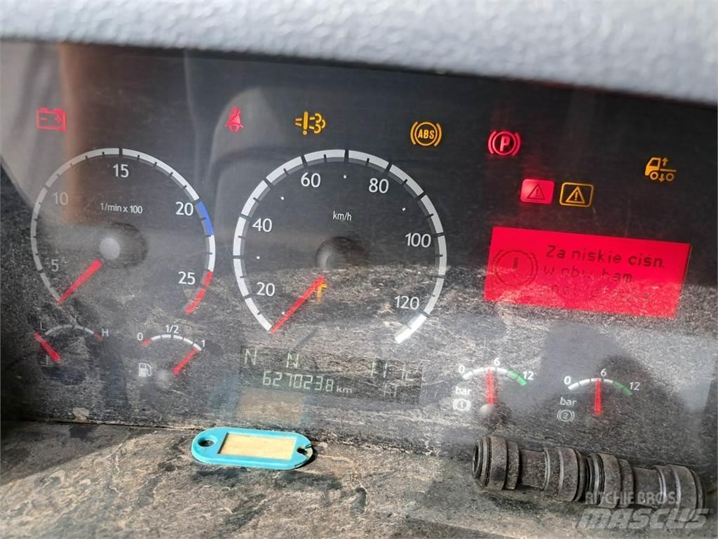 Scania P310 + HR 平板式/側卸式卡車