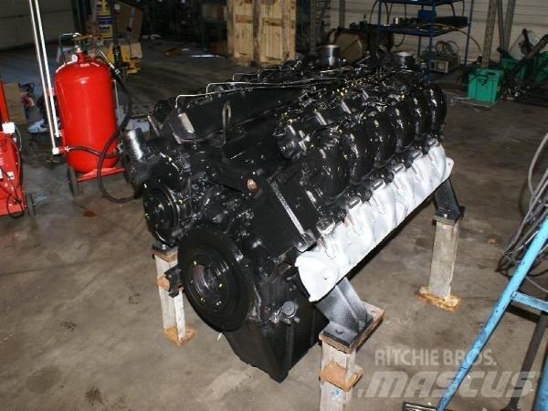 Mercedes-Benz OM404 引擎/發動機