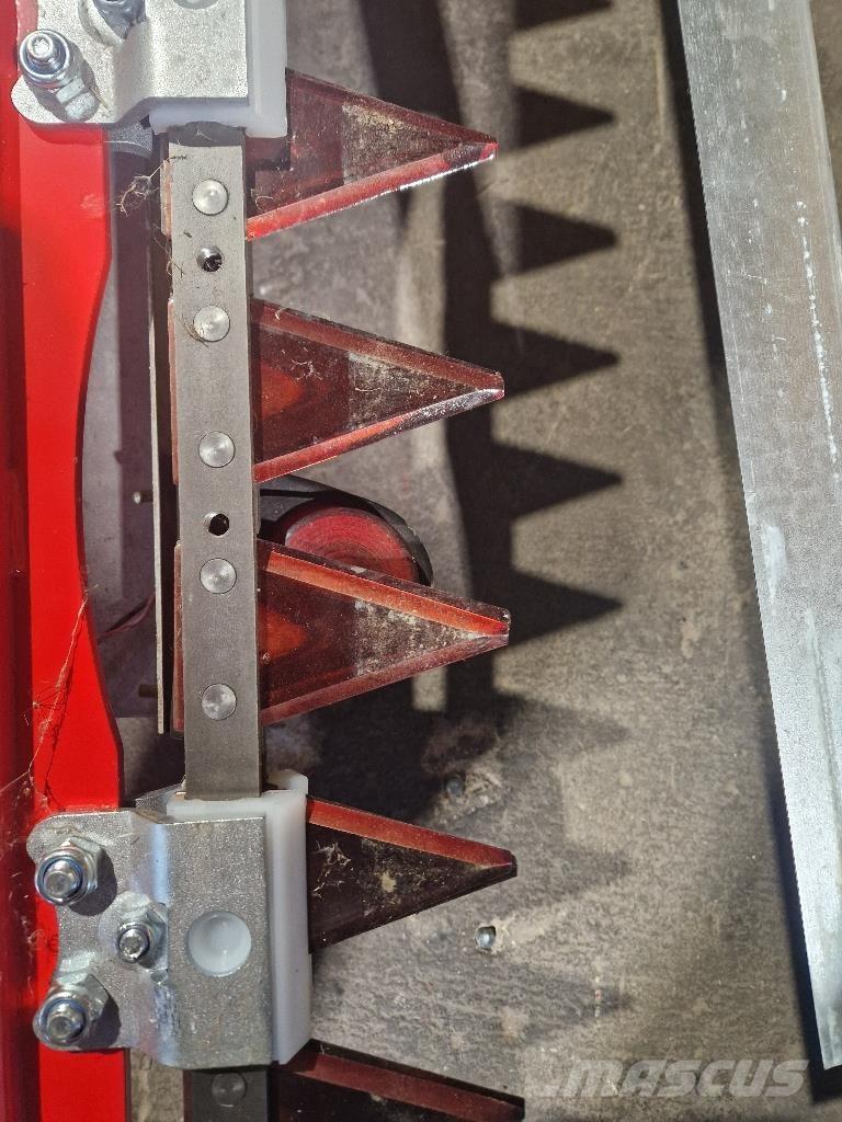 Idass 135 Elektro 聯合收割機頭