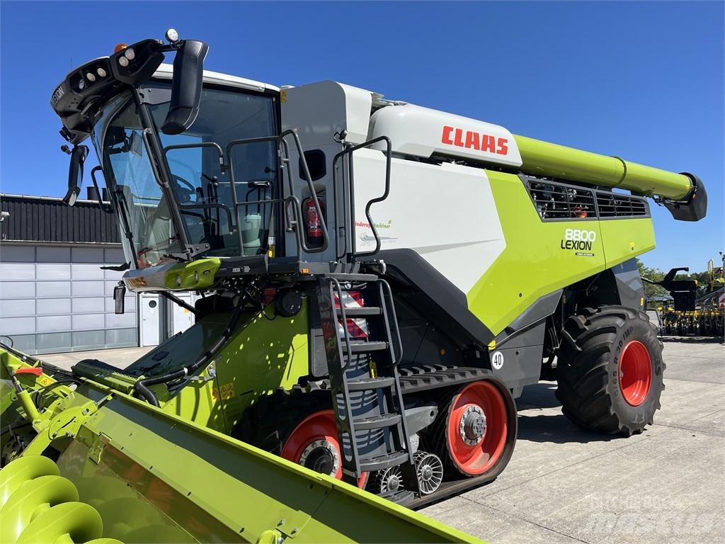 CLAAS Lexion 8800TT 聯合收穫機