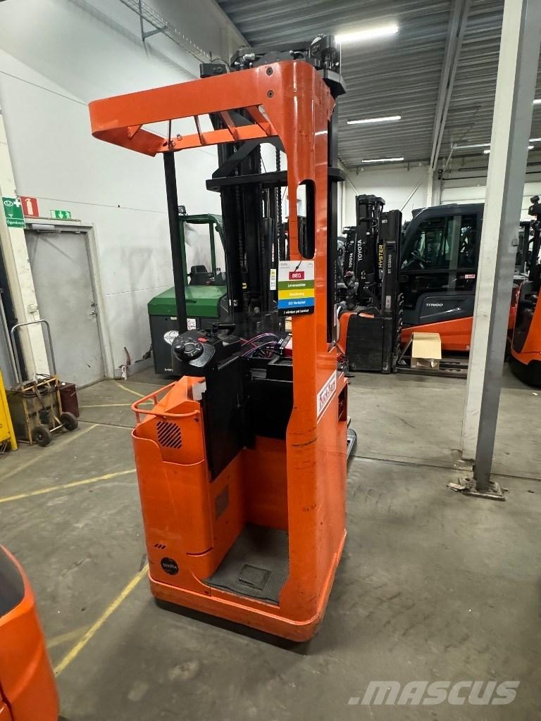 Toyota SSE160 自走式堆積機