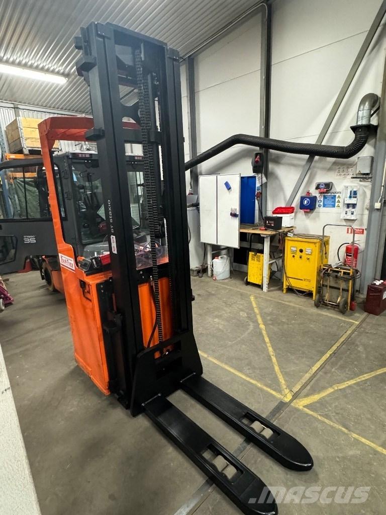 Toyota SSE160 自走式堆積機