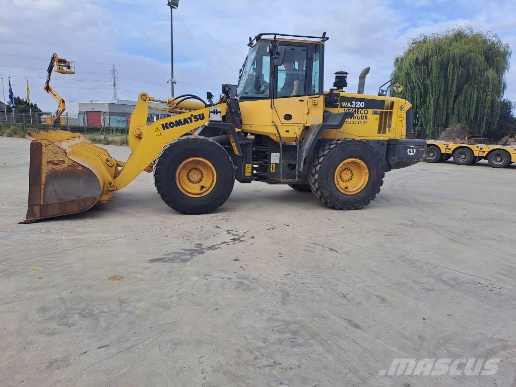 Komatsu WA 320-6 輪胎式裝載機